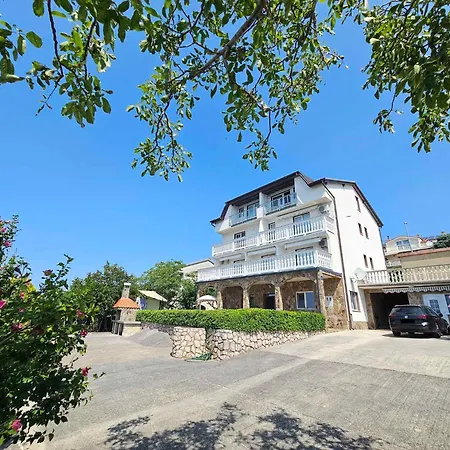 In Novi Vinodolski 44643 פובילה